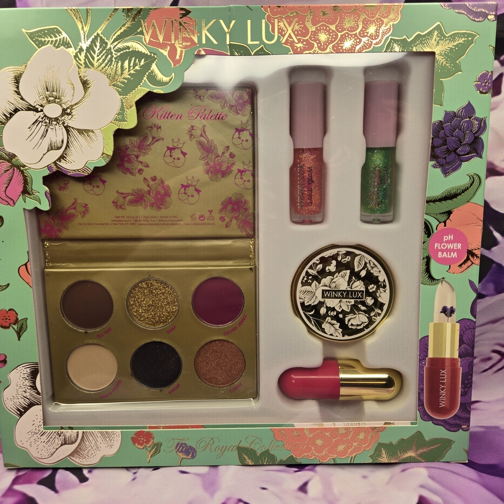 WINKY LUX Gold and Pink Eyeshadow Palette